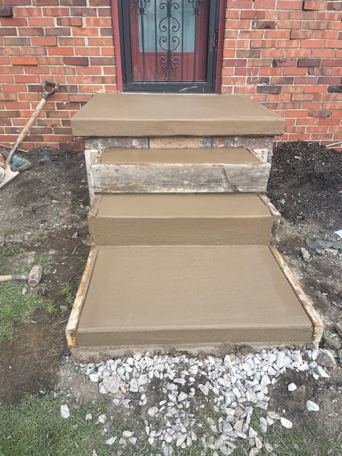 concrete entrance stoop